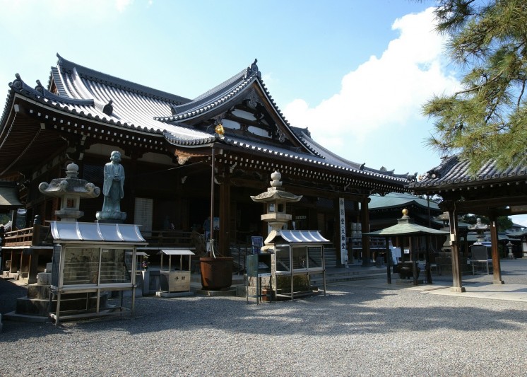 【善通寺】真言宗開祖空海の父である佐伯善通を開基として創建