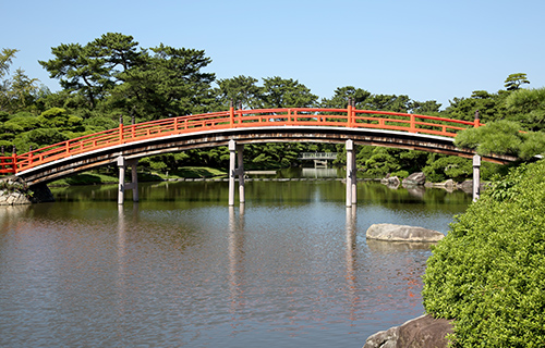 画像:丸亀美術館（中津万象園）