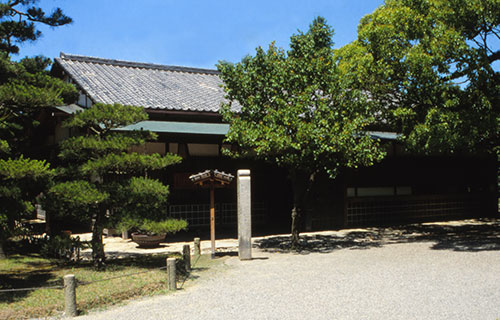 画像:讃岐民芸館