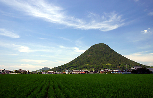 画像:飯野山（讃岐富士）